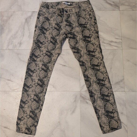 CAbi Womens Size 4 Style #958 Diamondback Snake Reptile Print Super Skinny Jeans - Picture 1 of 10
